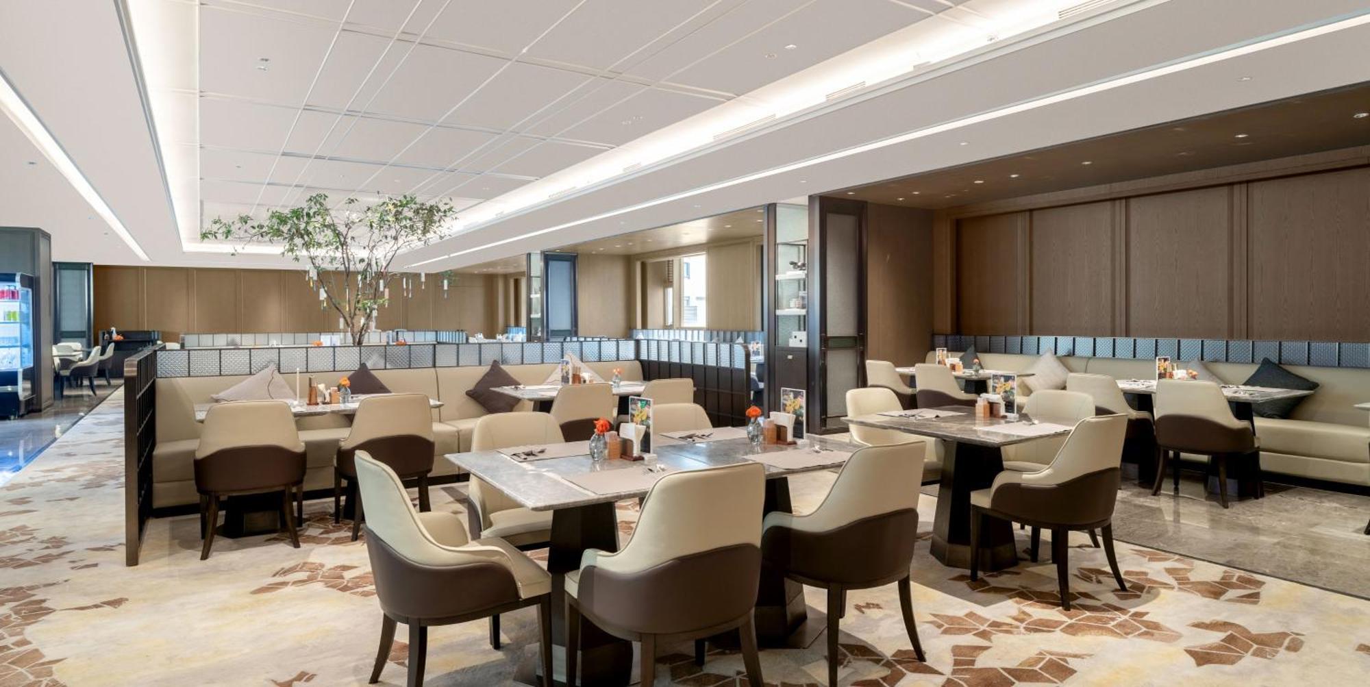 Yuexiu Hotel Guangzhou, Curio Collection By Hilton Exterior photo