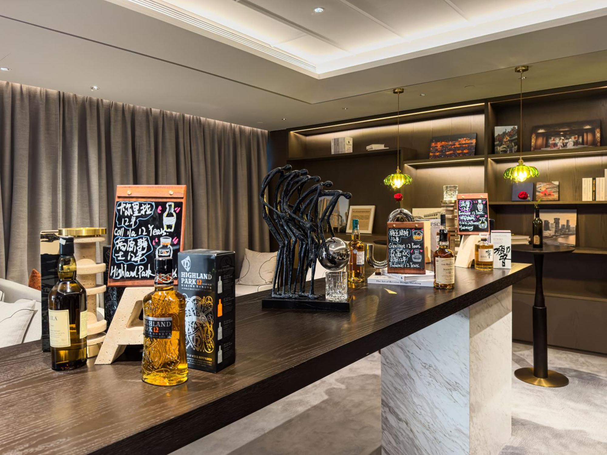 Yuexiu Hotel Guangzhou, Curio Collection By Hilton Exterior photo