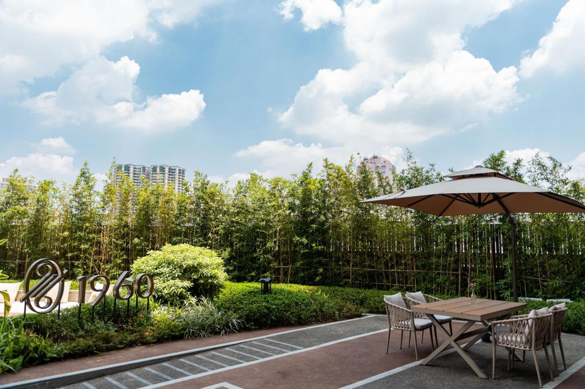 Yuexiu Hotel Guangzhou, Curio Collection By Hilton Exterior photo